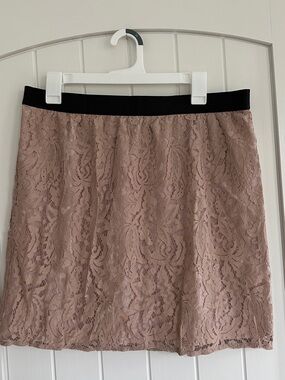 LOFT Taupe Lace Mini Skirt with Black Waistband